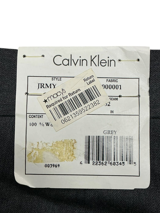 Pantalón 32 (CALVIN KLEIN)