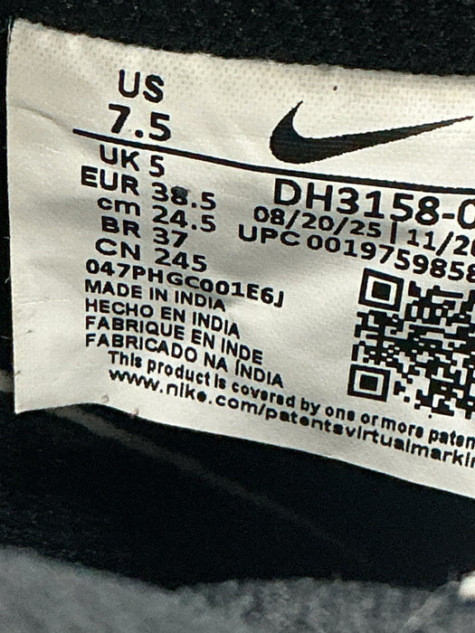 Tenis 7.5 (NIKE)