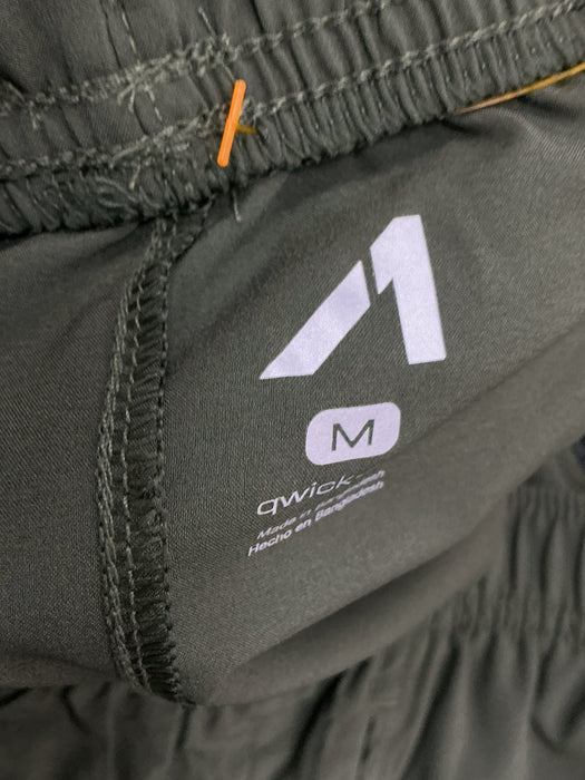 Short M (ALIVE)
