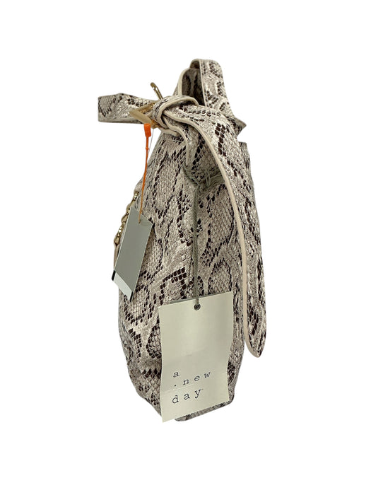 Bolso (A NEW DAY)