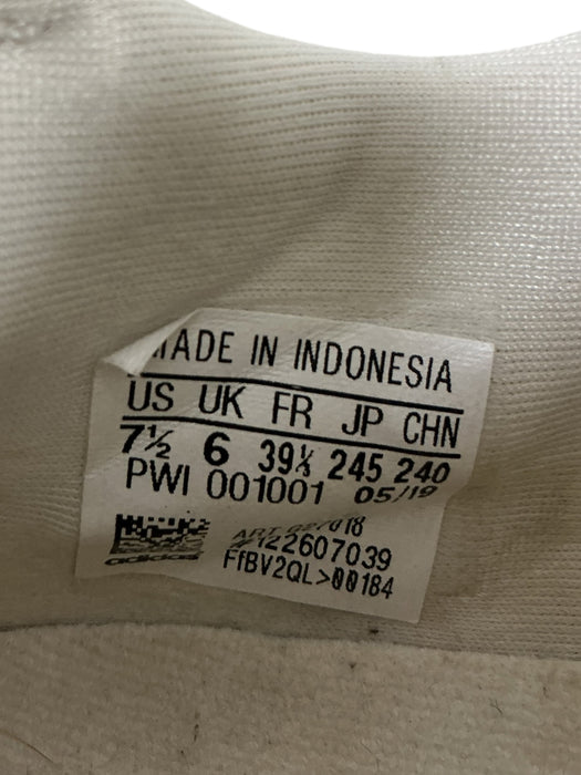 Tenis 7.5 (ADIDAS)