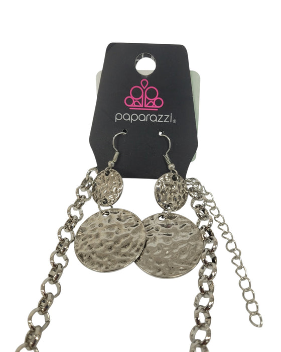 Collar y aretes de fantasía (PAPARAZZI)