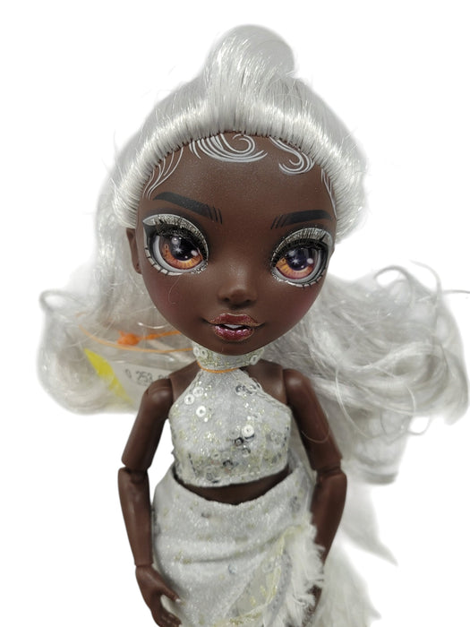 Ayesha Sterling (MGA ENTERTAINMENT)