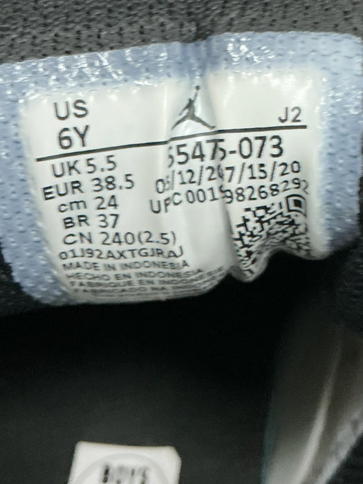 Tenis 6Y (JORDAN)