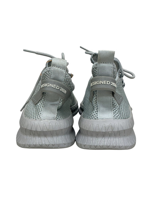 Tenis
