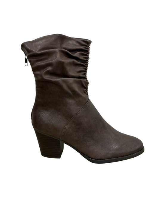 Botas 8 (BARETRAPS)