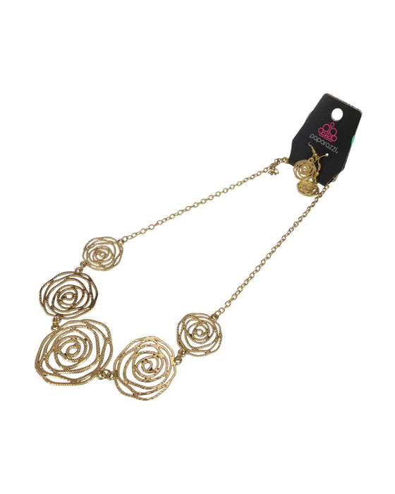 Collar y aretes de fantasía (PAPARAZZI)