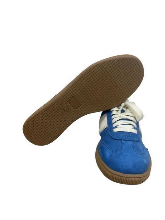 Tenis 8.5