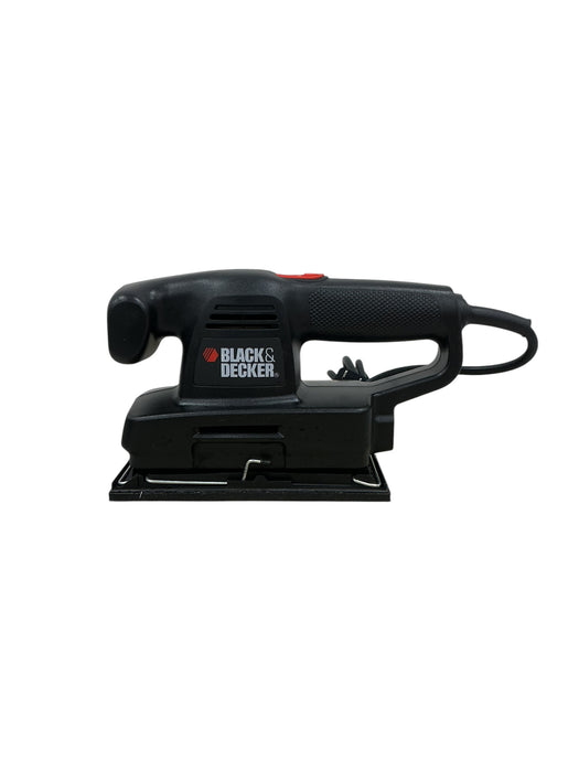 Vista lateral de la lijadora de acabados BLACK & DECKER