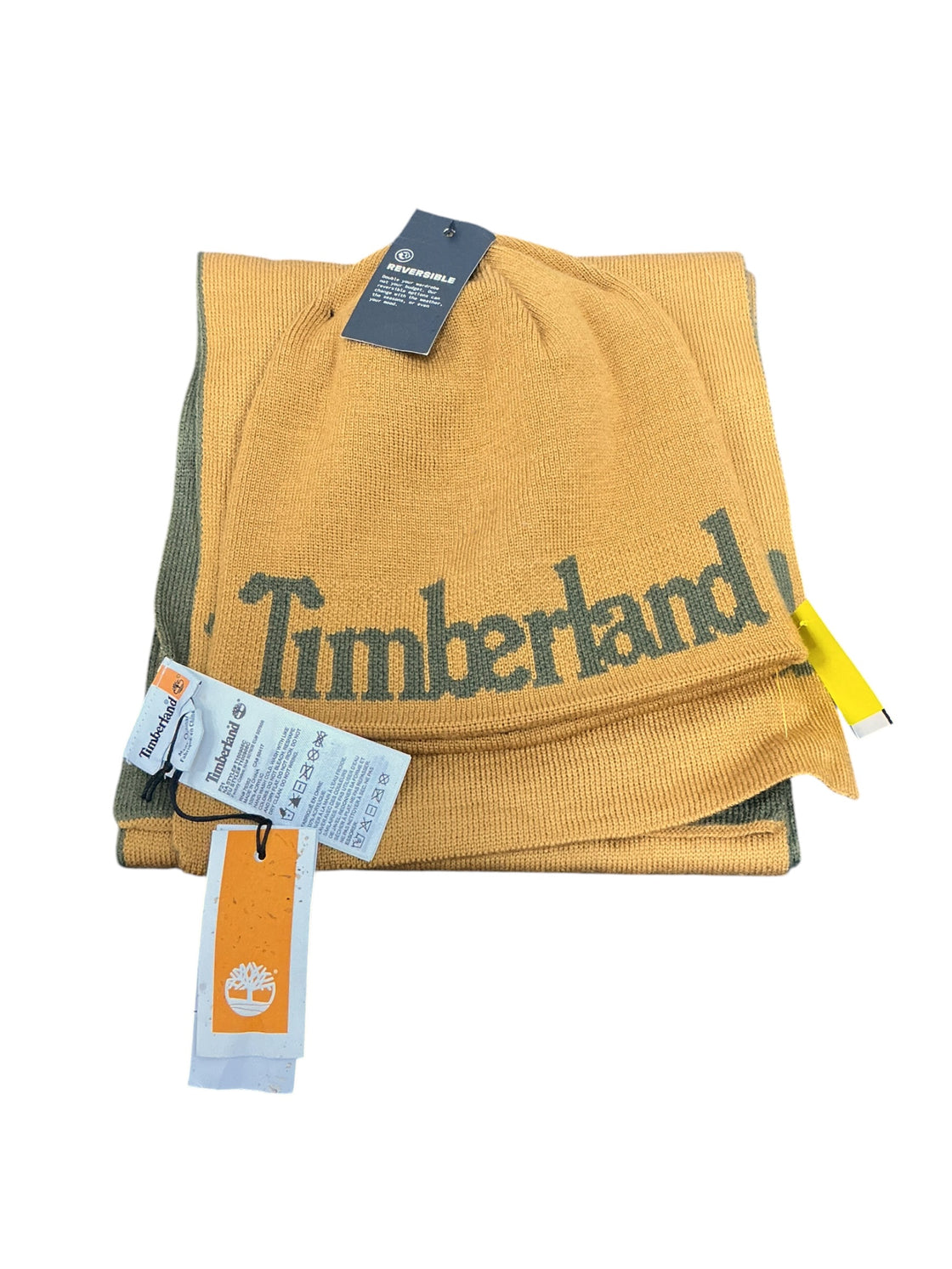 Gorro y Bufanda (TIMBERLAND)