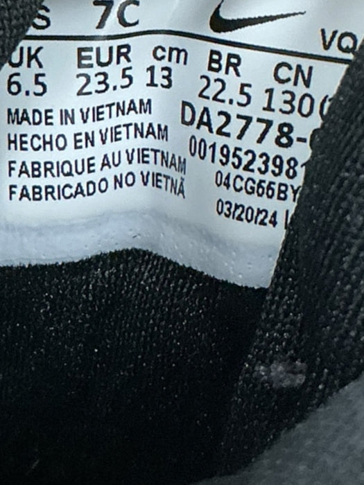 Tenis para bebé 7C (NIKE)