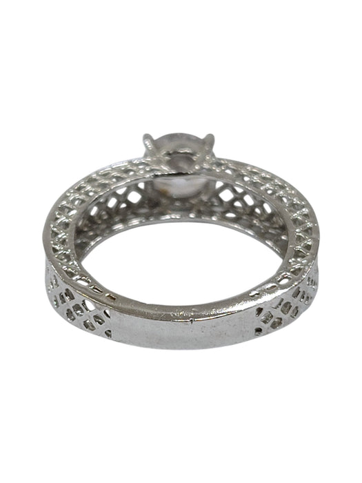 Anillo de plata