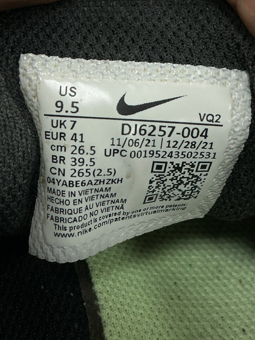 Tenis 9.5 (NIKE)