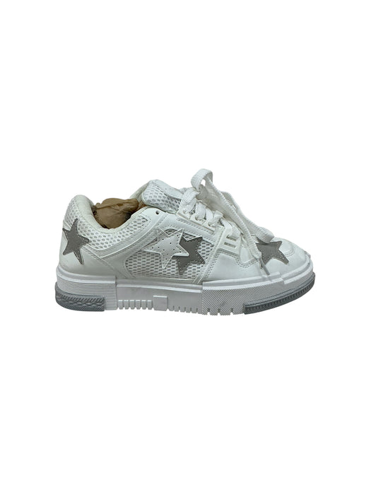 Tenis