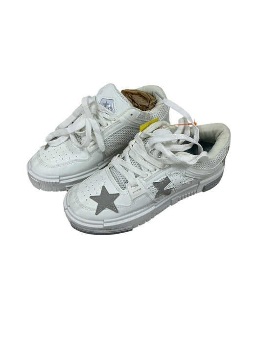 Tenis