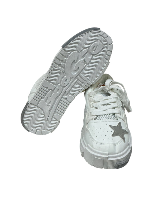 Tenis