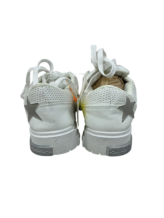 Tenis