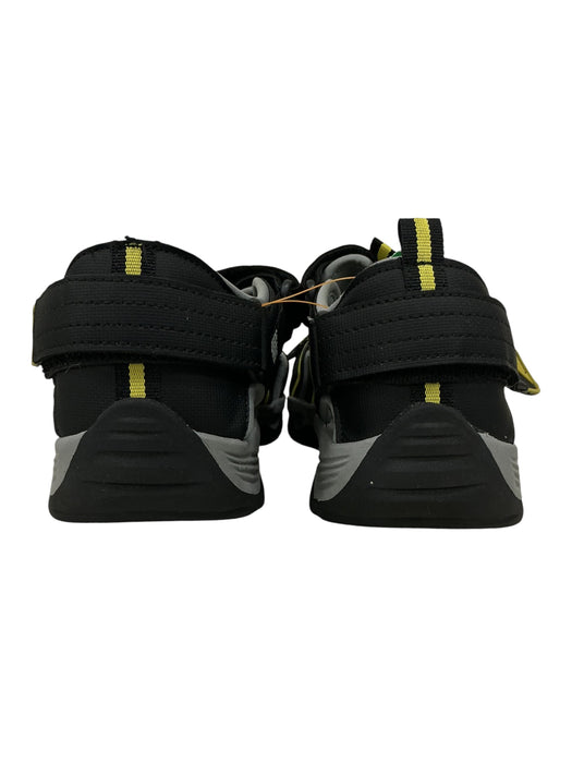 Tenis 8 (OZARK TRAIL)