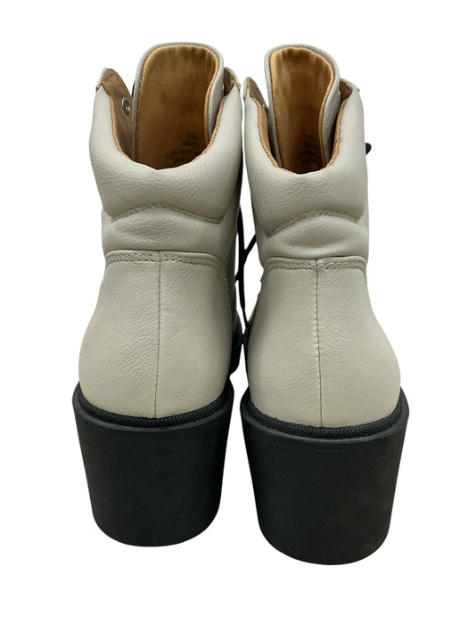 Bota 8.5 (INDIGO RD)