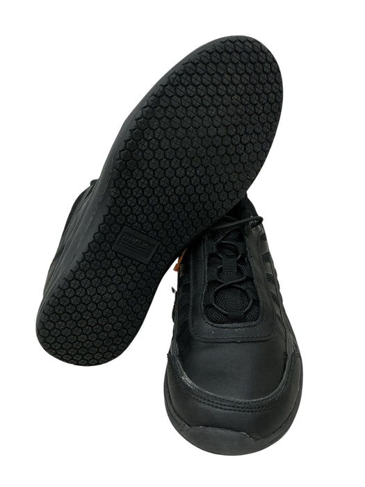 Tenis 8.5  (TREADSAFE)