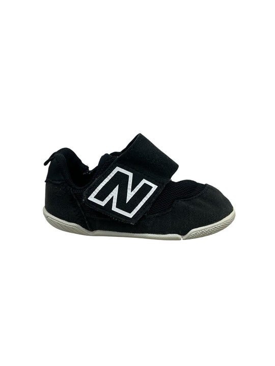 Tenis 5.5 (NEW BALANCE)