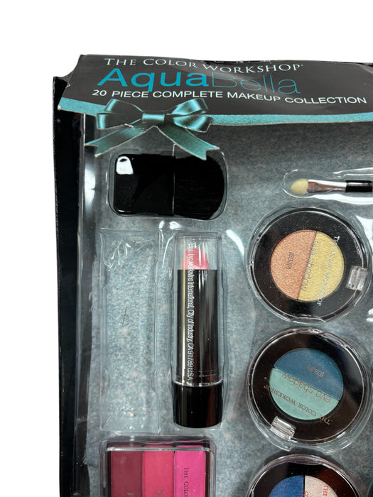 Set de sombras, delineador y labial (AQUABELLA)