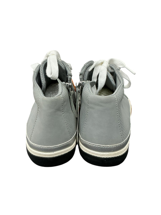 Tenis 8.5 (A NEW DAY)